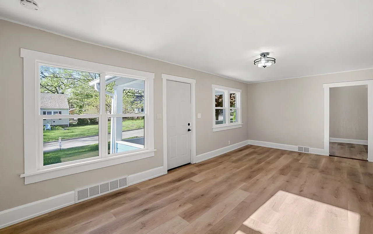 2621 Prospect Rd - Photo 3 of 17