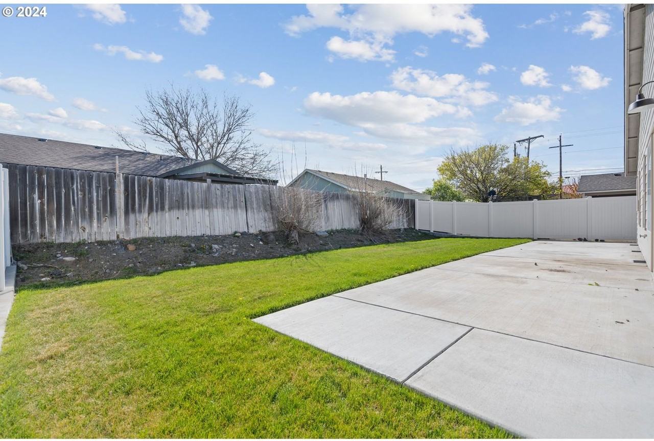 1908 Nw Archer Dr - Photo 3 of 25