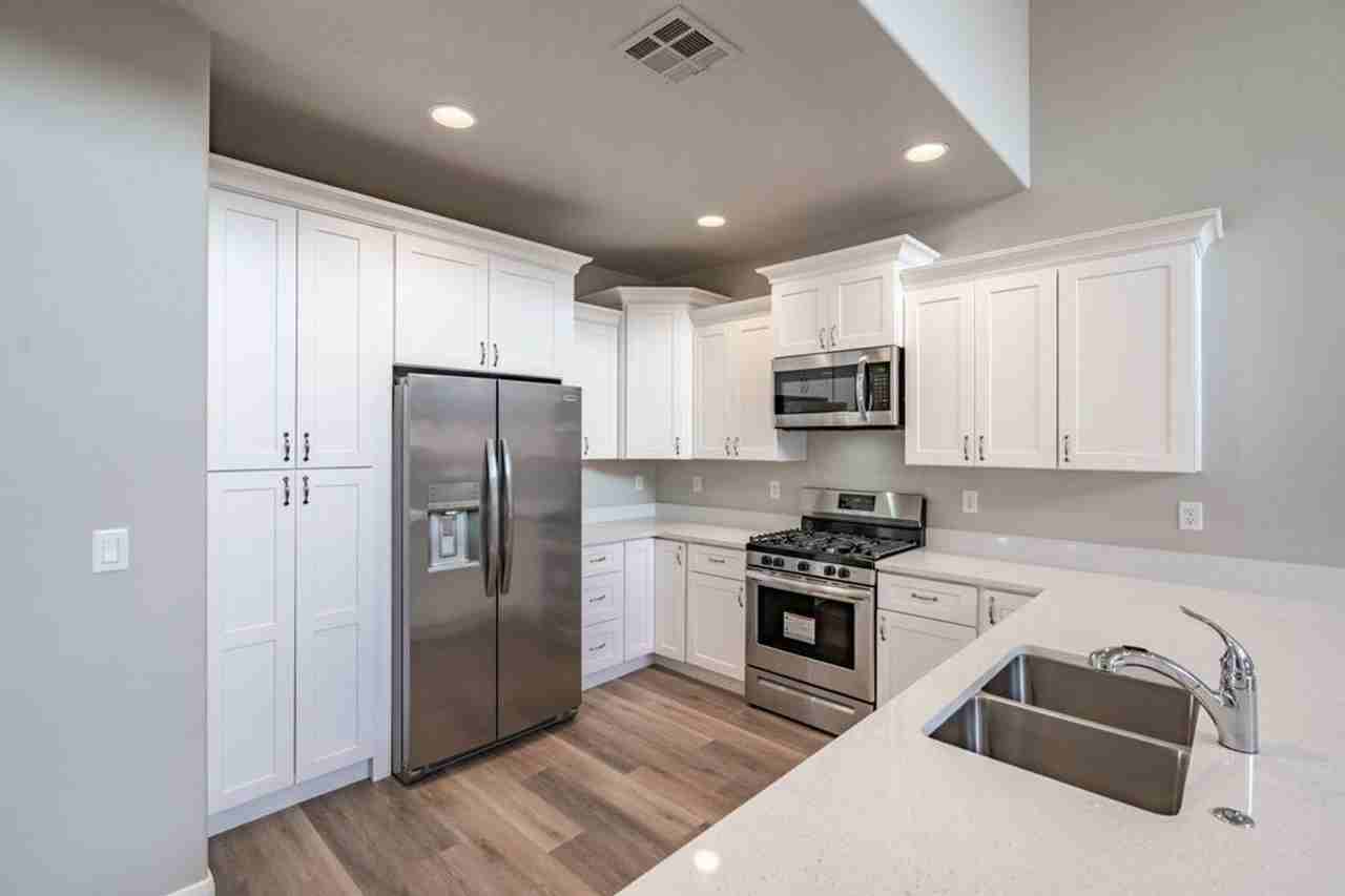 174 N 100 W #6 - Photo 2 of 16