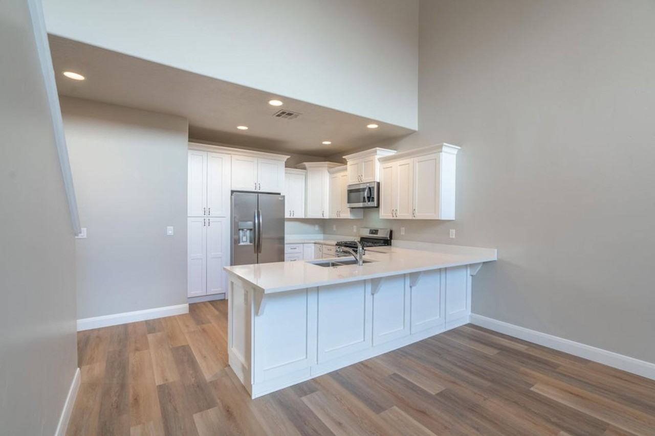 174 North 100 West #7 - Photo 4 of 33