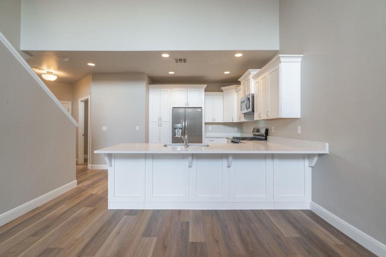 174 North 100 West #7 - Photo 5 of 33