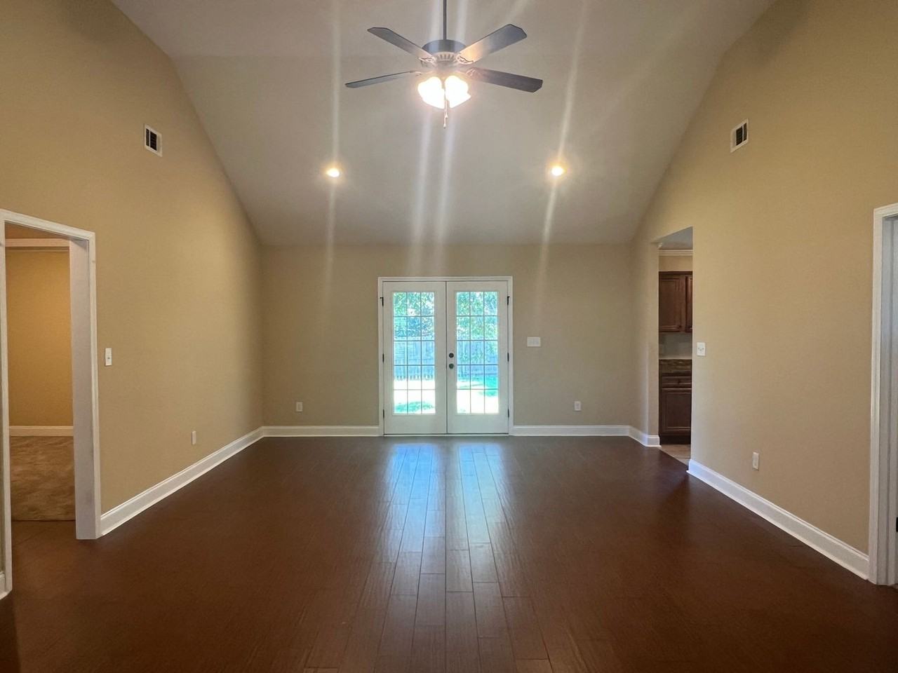 101 Azalea Ave - Photo 3 of 27