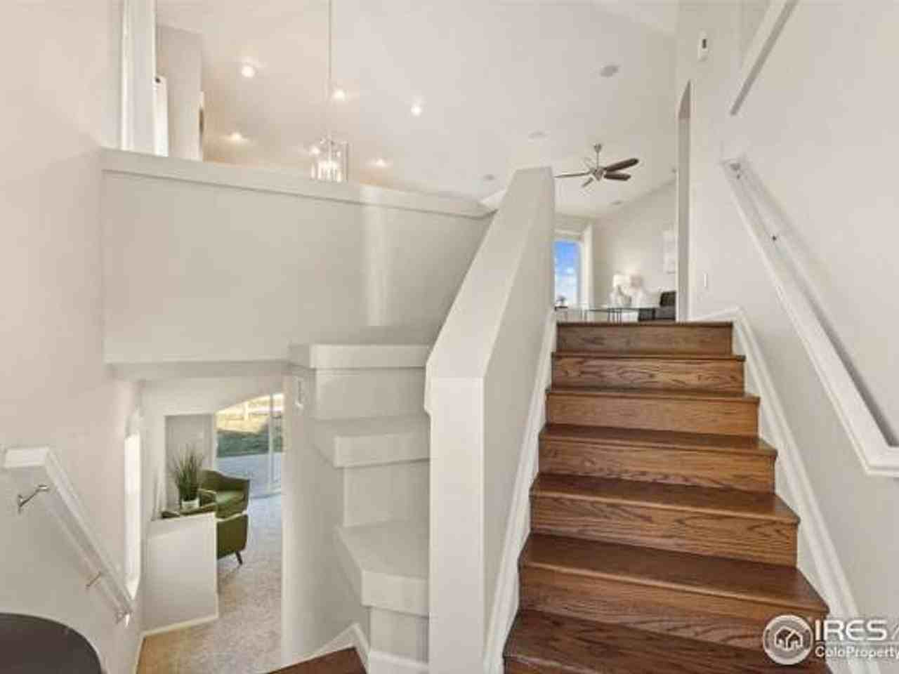 3825 Kenwood Cir - Photo 3 of 21