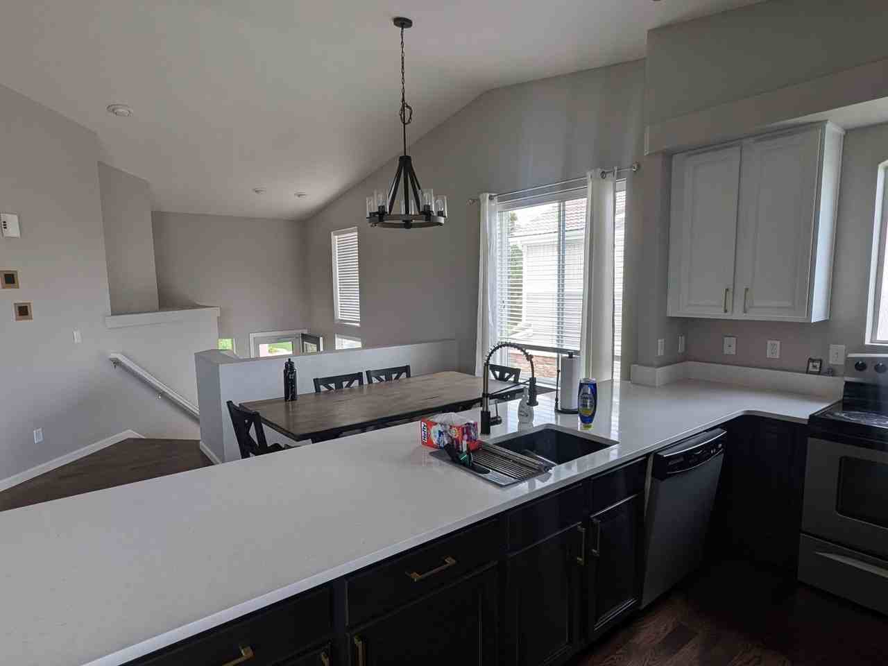 3825 Kenwood Cir - Photo 4 of 21