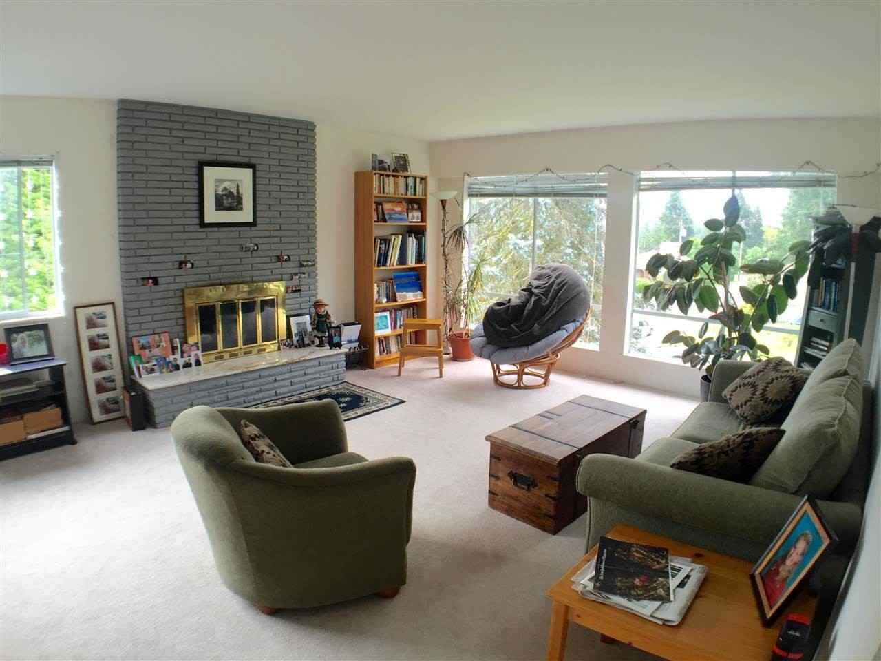 4092 Violet Street - Photo 2 of 14