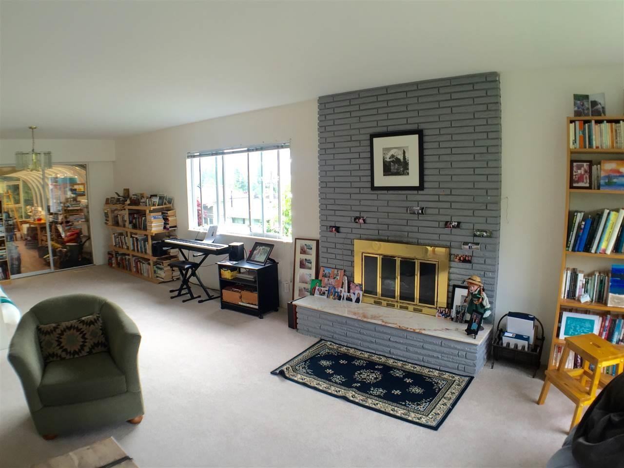 4092 Violet Street - Photo 3 of 14