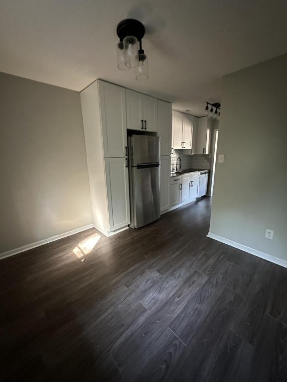 335 Hampton St - Photo 5 of 21