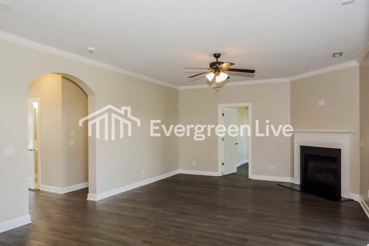 107 Properzi Way Sw - Photo 3 of 13