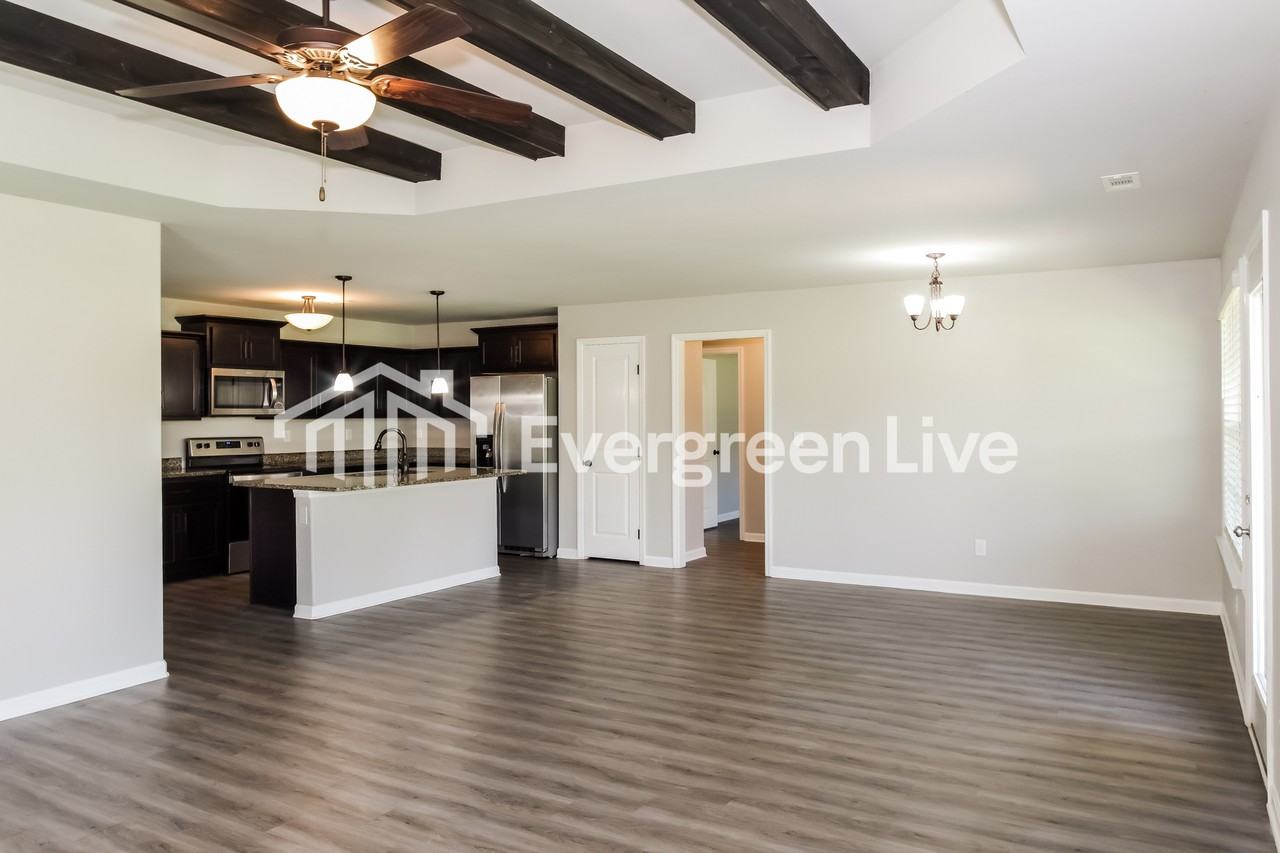 105 Ocean Springs Ave - Photo 4 of 15