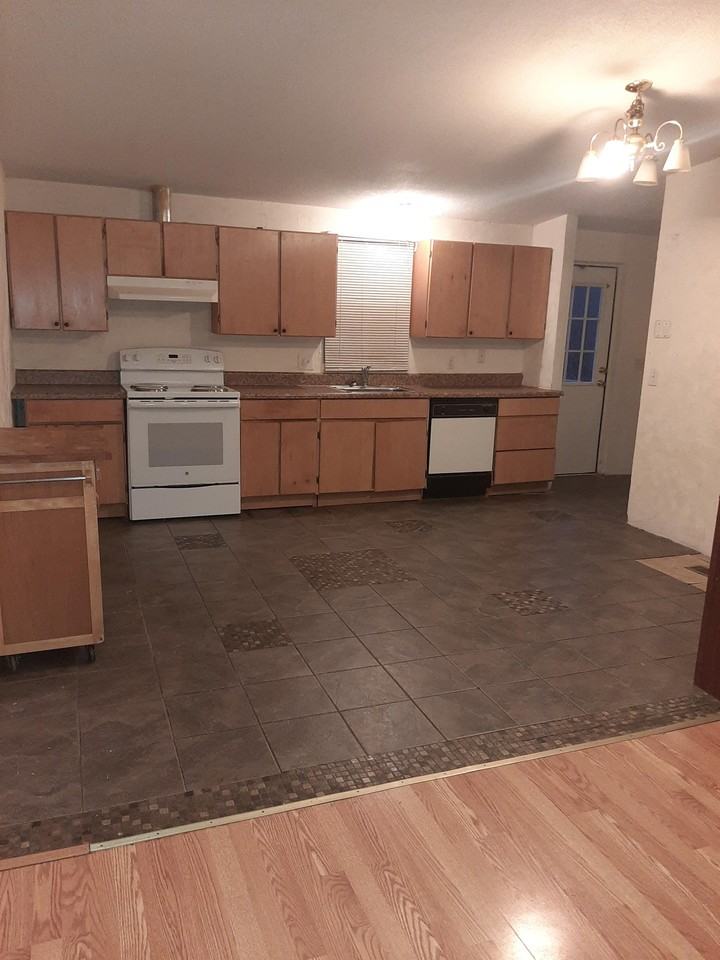 725 Deer Vw - Photo 3 of 7