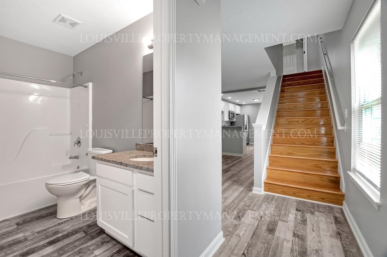 420 S Wenzel St - Photo 3 of 16