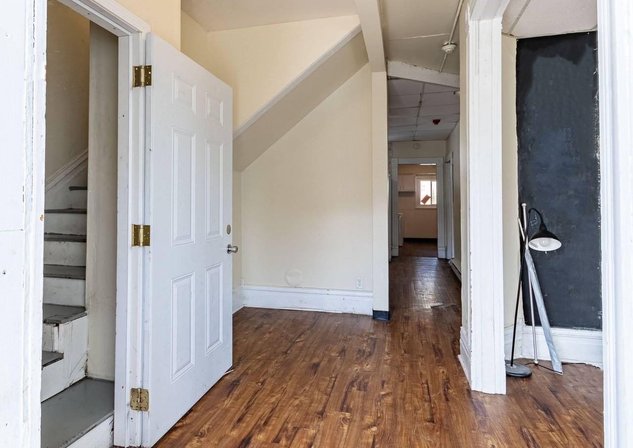 385 Forest Ave - Photo 7 of 17