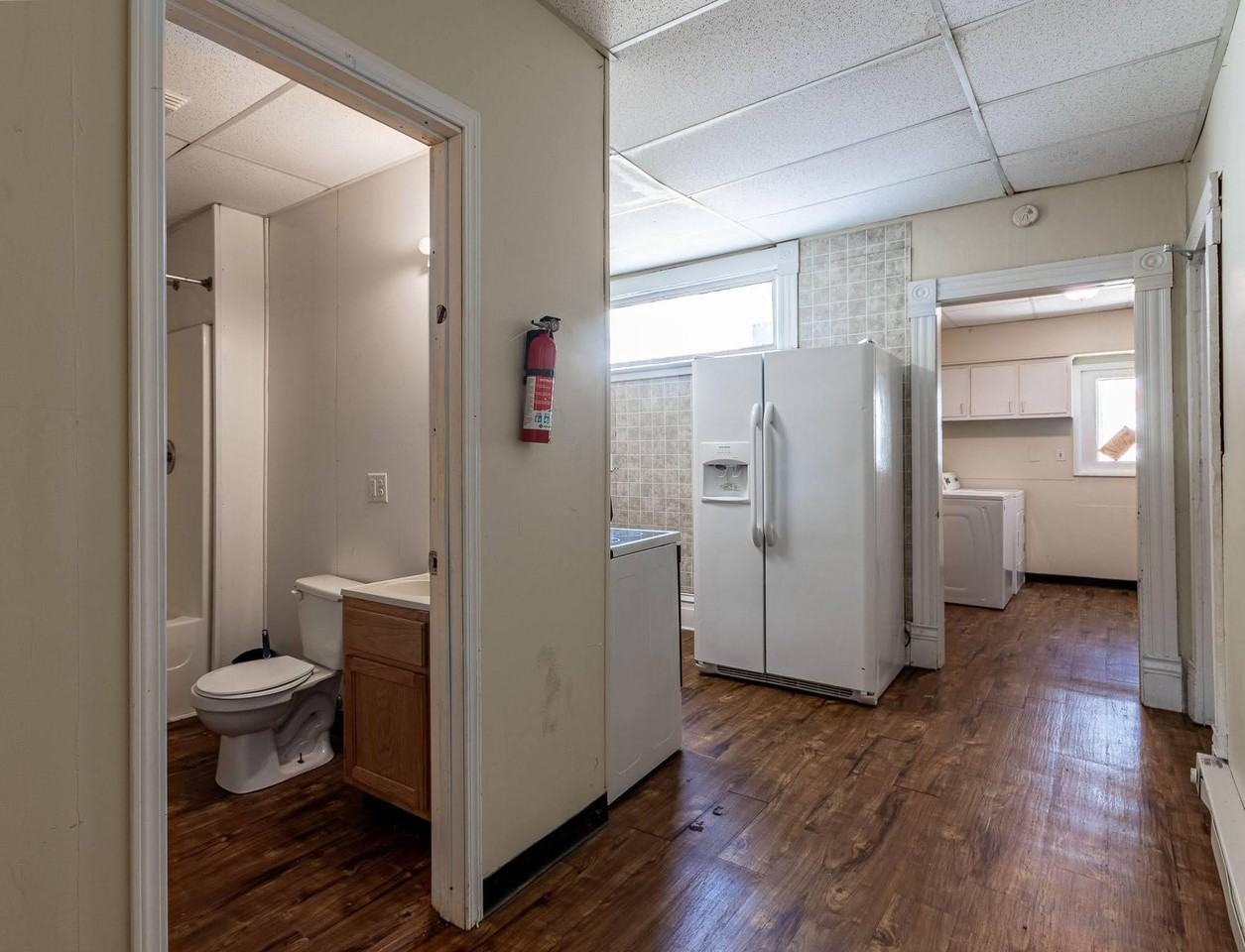 385 Forest Ave - Photo 3 of 17