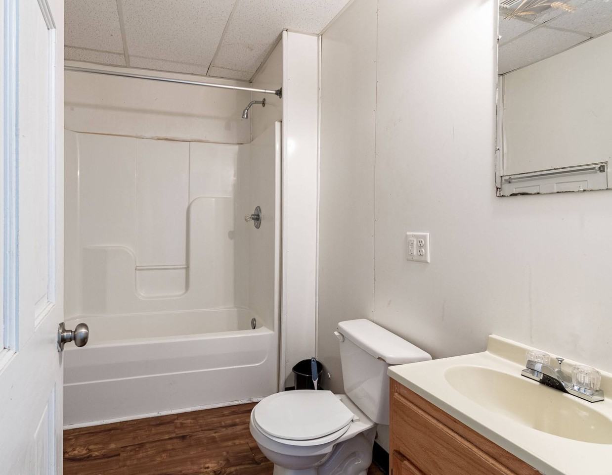 385 Forest Ave - Photo 7 of 17