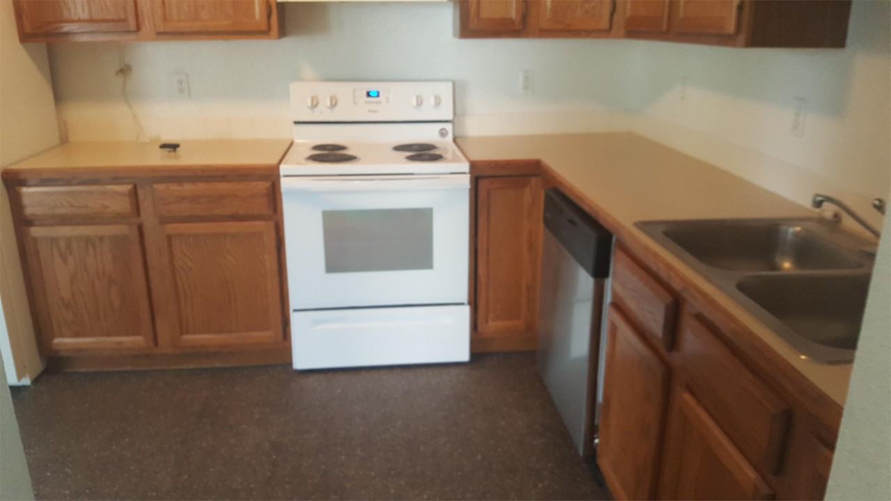 307 Washington St - Photo 2 of 16