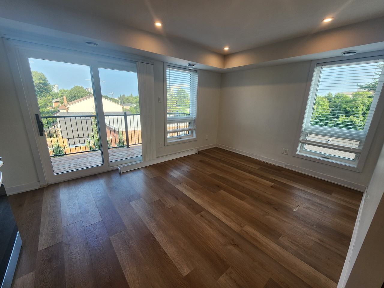 689 Churchill Avenue N - Photo 7 of 10