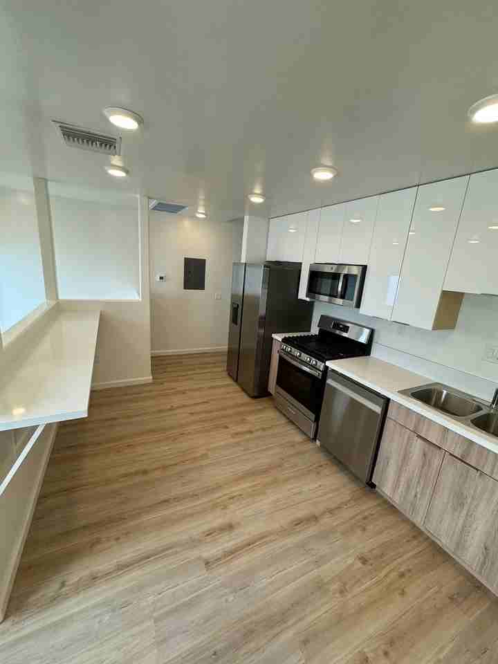 6701 Del Playa Dr - Photo 4 of 14