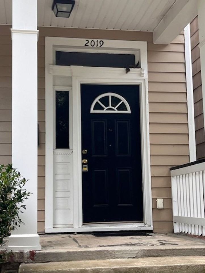 2019 Idlewood Ave - Photo 2 of 22