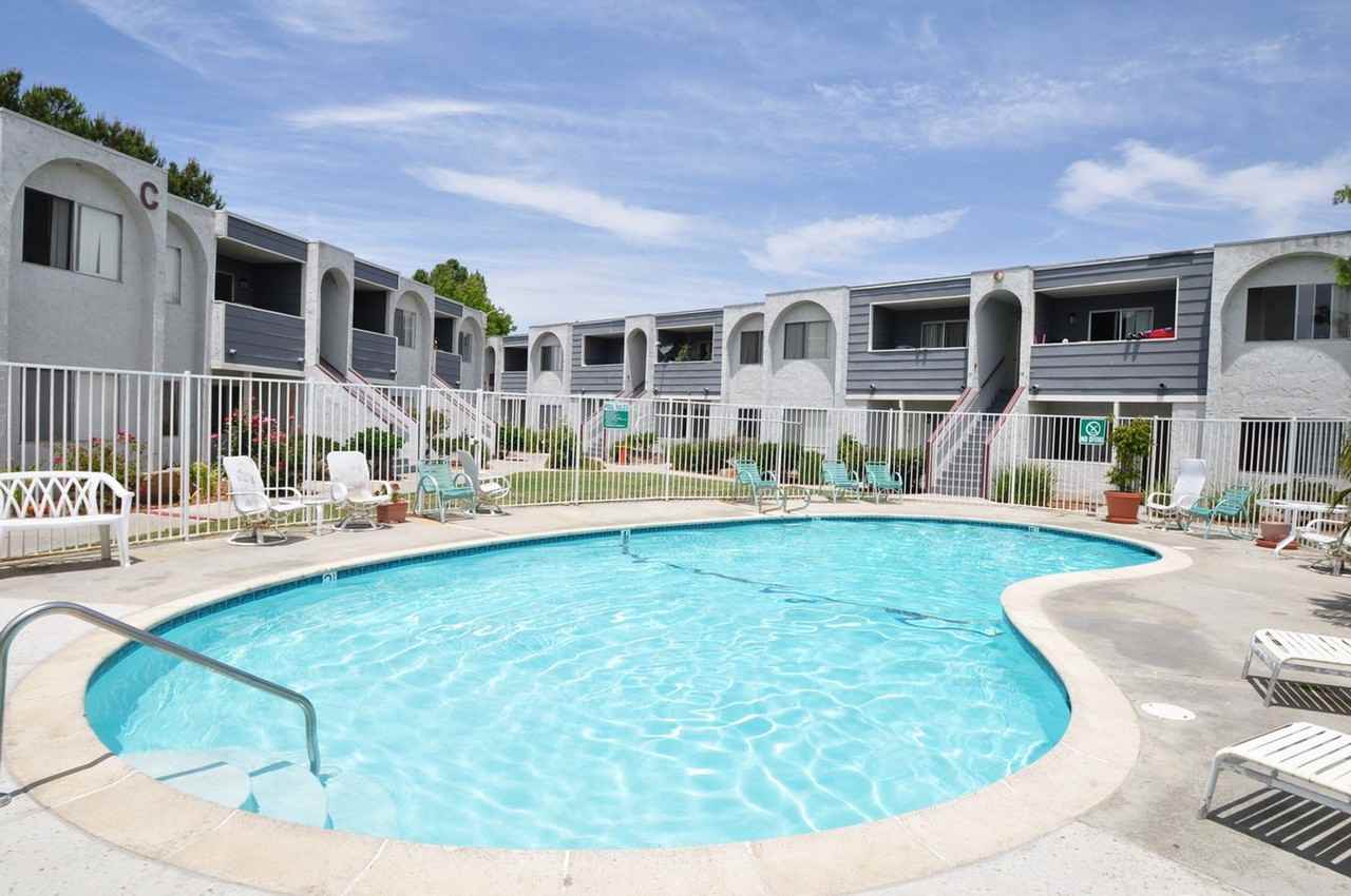 Oakleaf Apartments - Photo 2 of 50