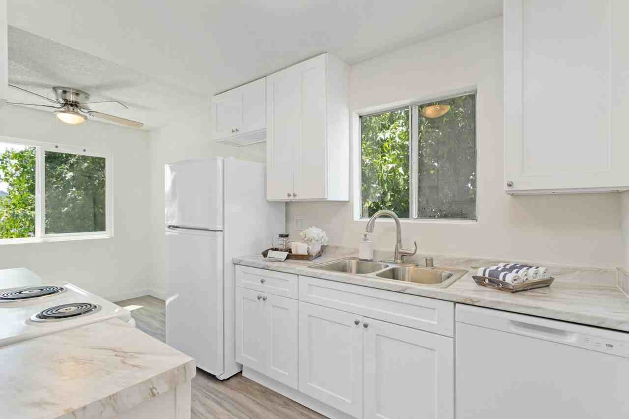 Oakleaf Apartments - Photo 4 of 50