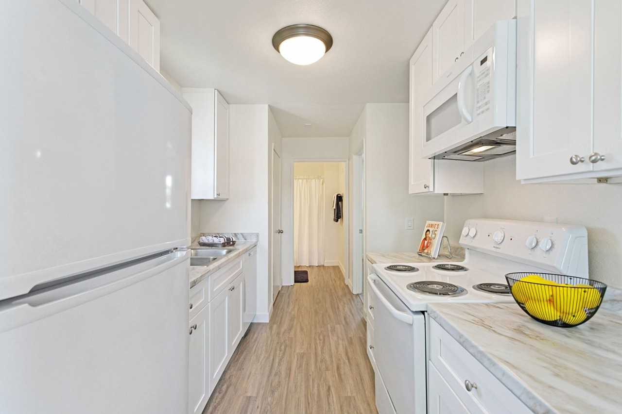 Oakleaf Apartments - Photo 7 of 50
