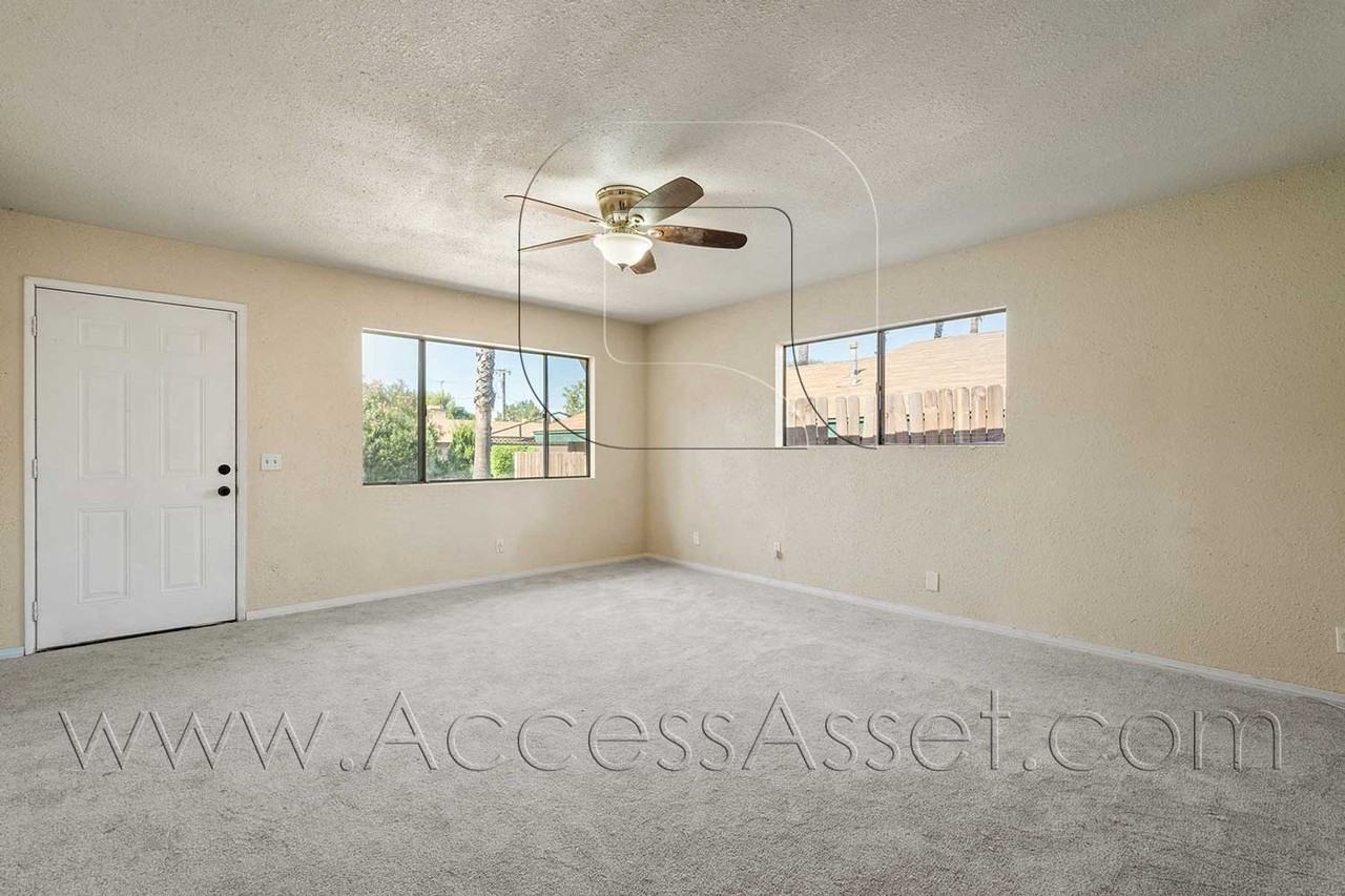 33220 Schaper St - Photo 2 of 26
