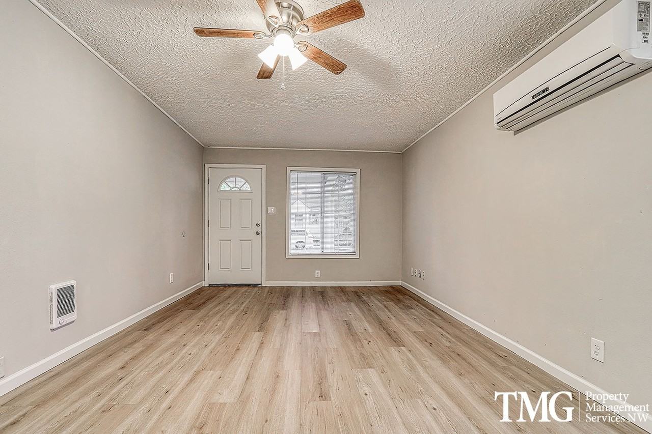 3115 M St - Photo 3 of 23