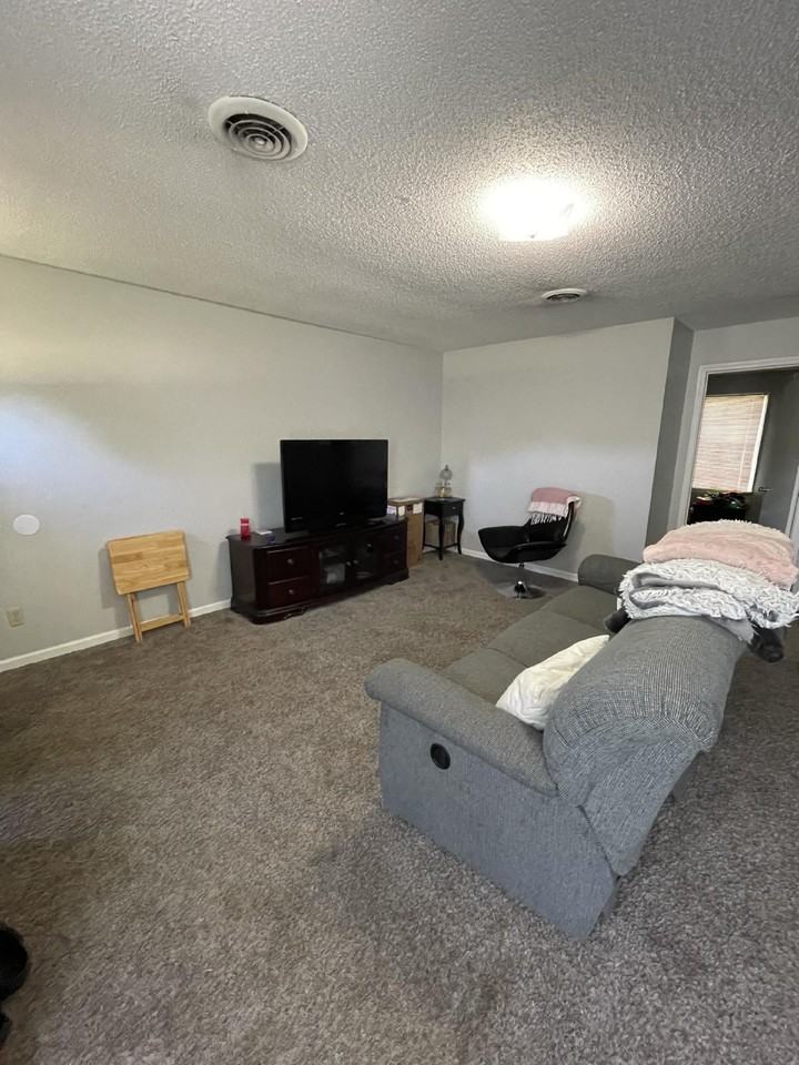 531 Hutchens Rd - Photo 2 of 6