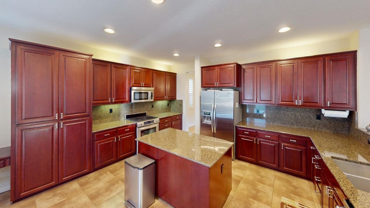 20777 Fairway Dr - Photo 3 of 24