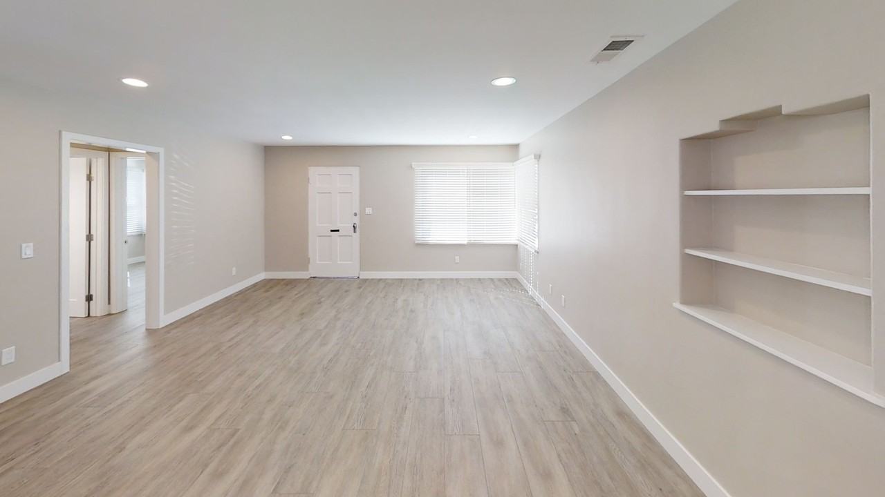 4859 Catoctin Drive - Photo 4 of 17