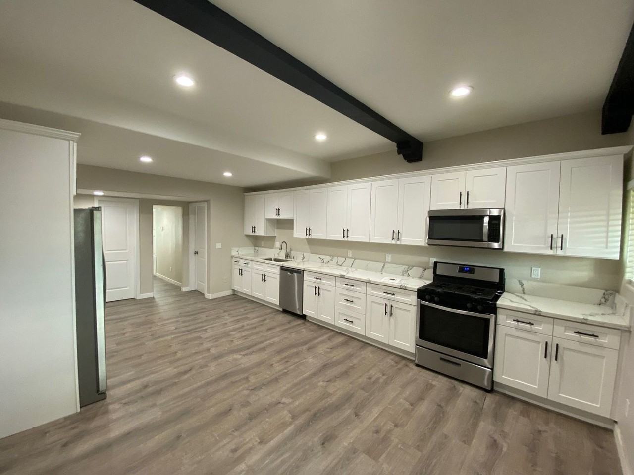 4841 Art St - Photo 7 of 20