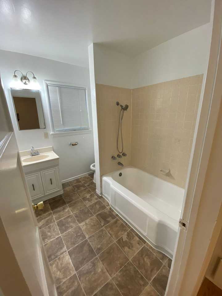 7-4426 - Photo 5 of 5