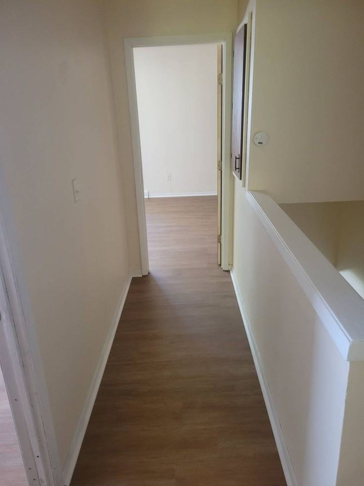 6677 N 55th St - Photo 3 of 7