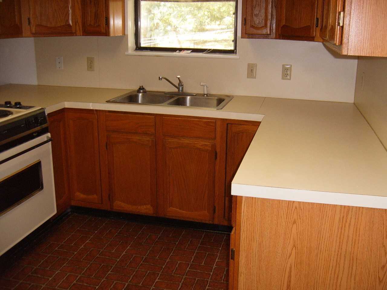 173 Stannard Dr - Photo 3 of 8