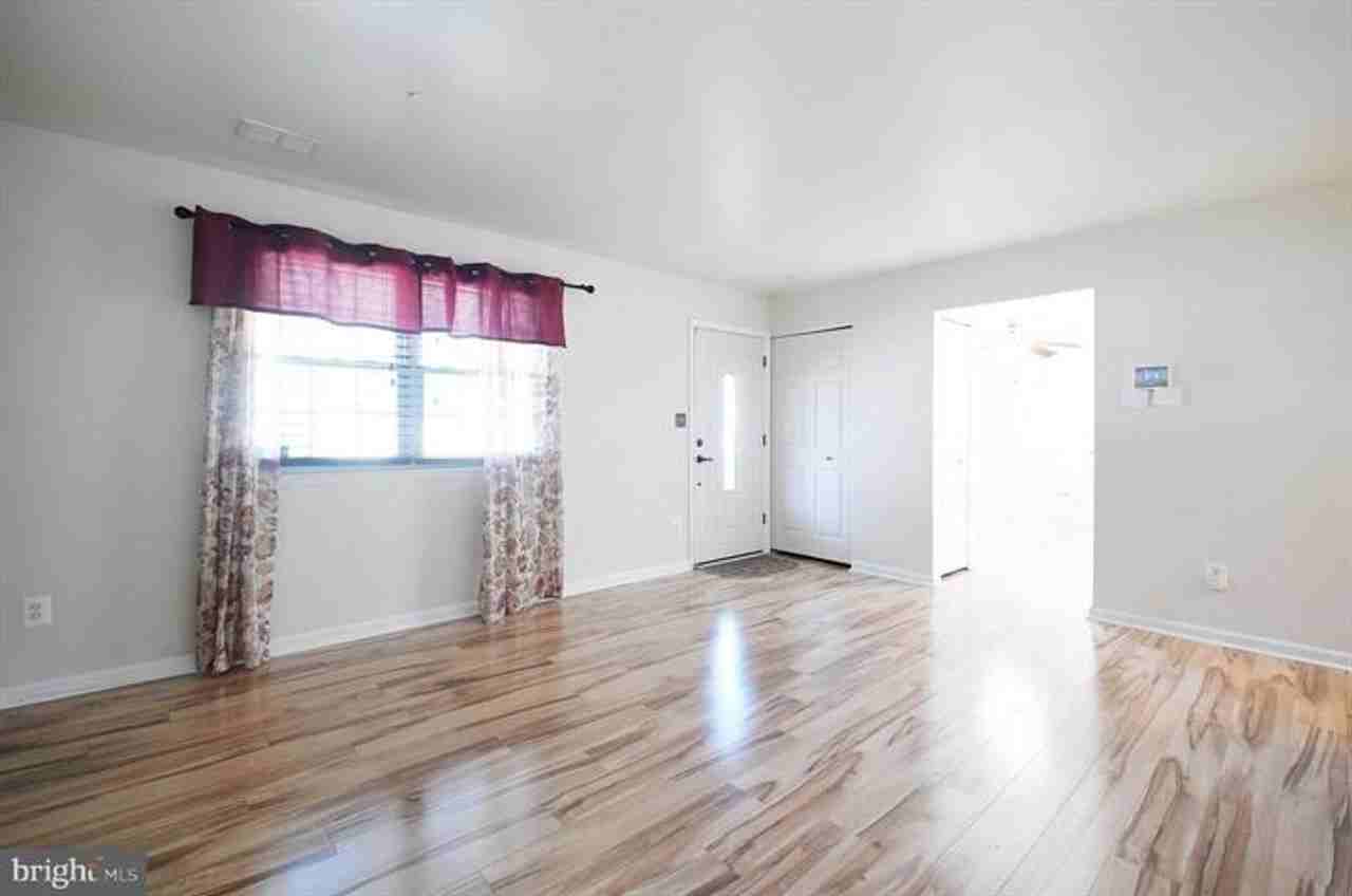 7745 Notley Rd - Photo 6 of 25