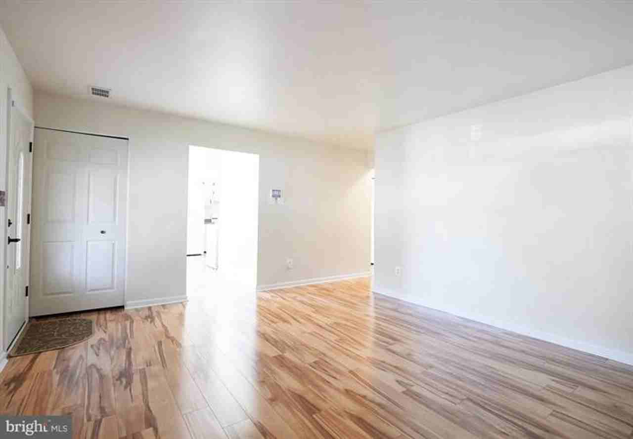 7745 Notley Rd - Photo 7 of 25