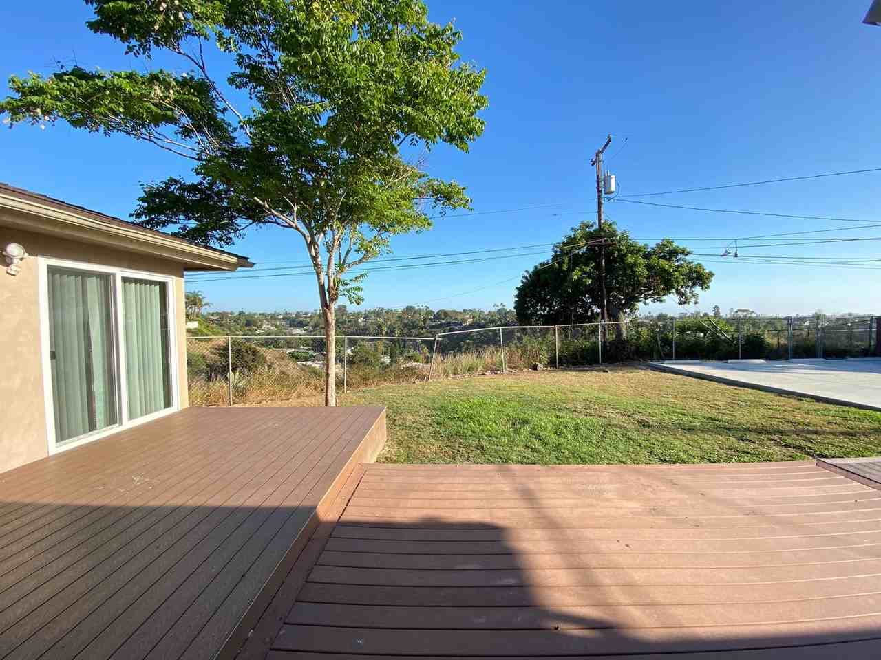 5515 Dorothy Dr - Photo 2 of 18