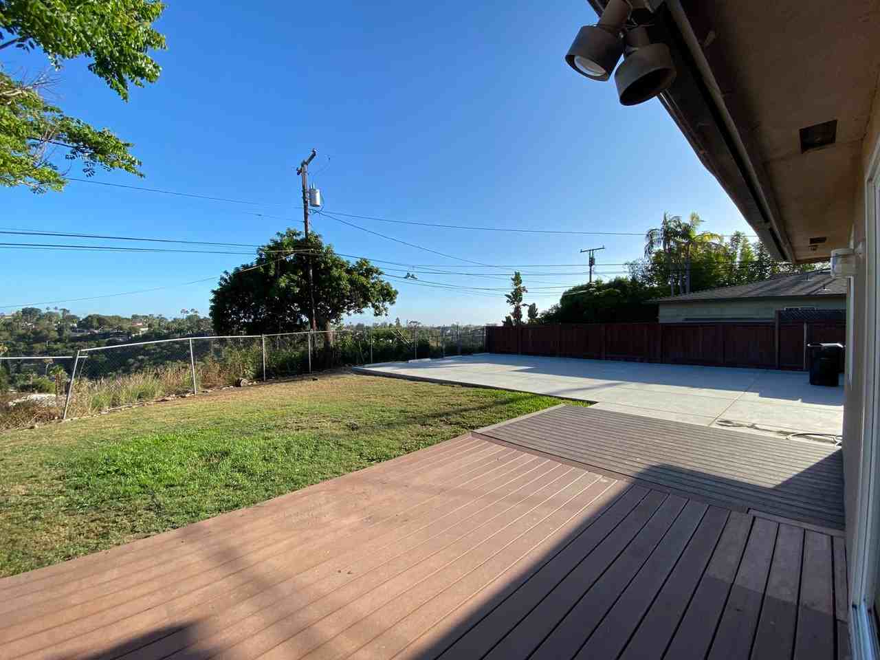 5515 Dorothy Dr - Photo 4 of 18