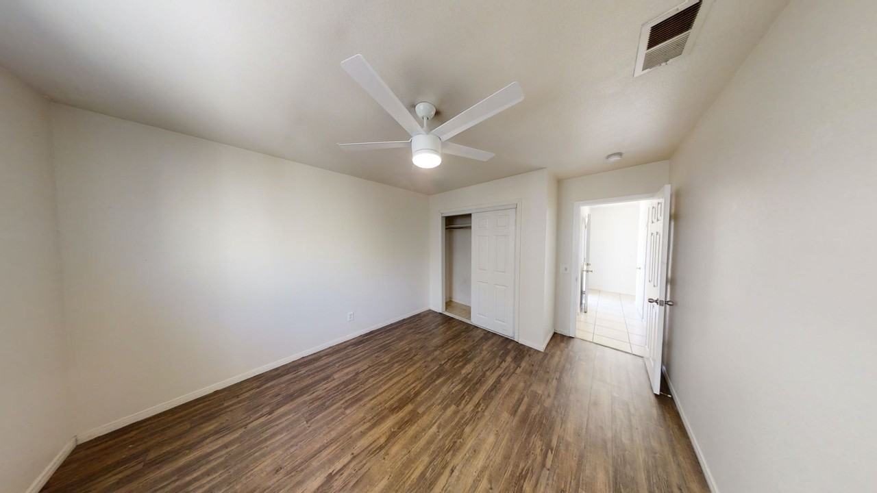 5616 Dorothy Way - Photo 7 of 20
