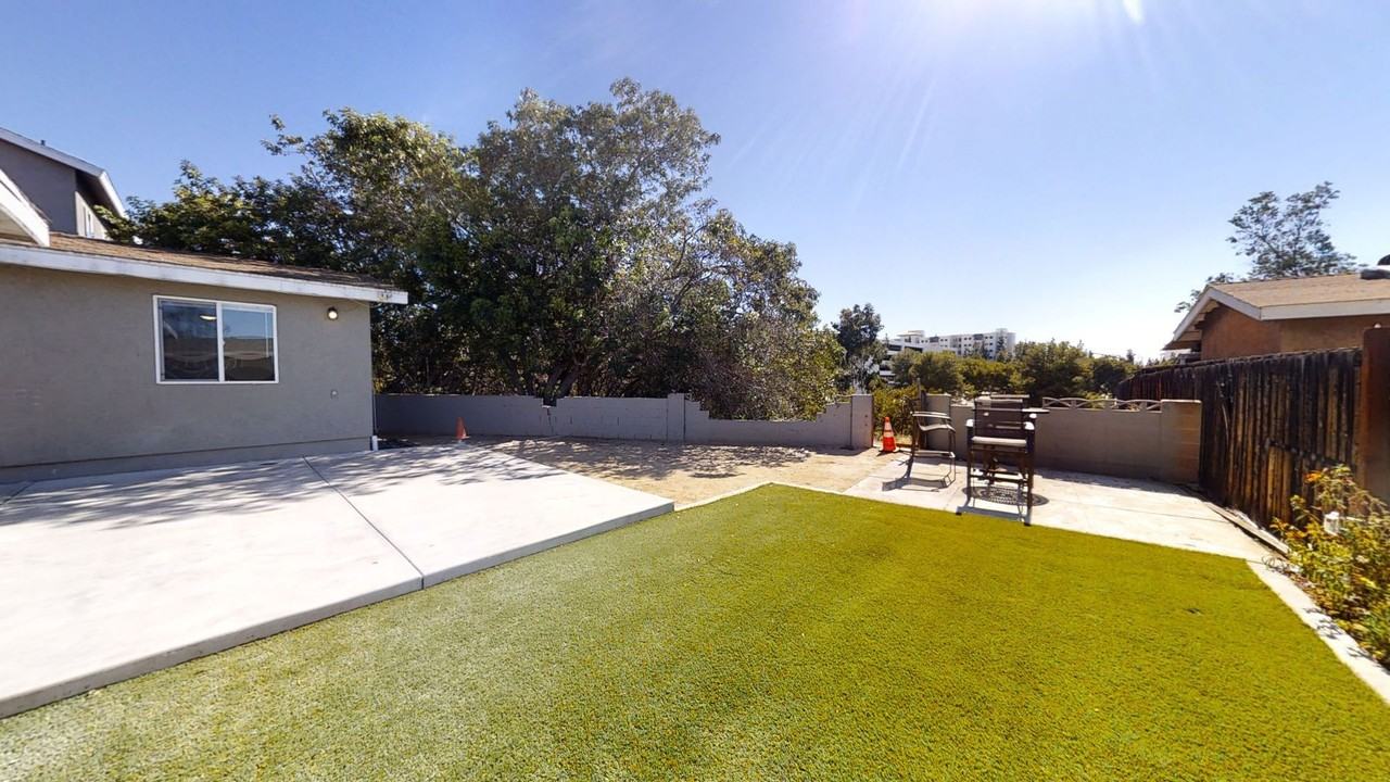 5232 E Falls View Dr - Photo 4 of 21