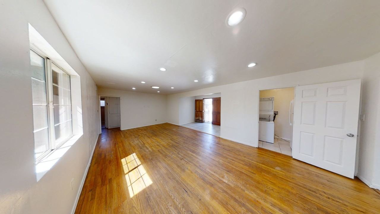 5232 E Falls View Dr - Photo 7 of 21