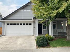 featured image of 2137 N Eagle Creek Ln