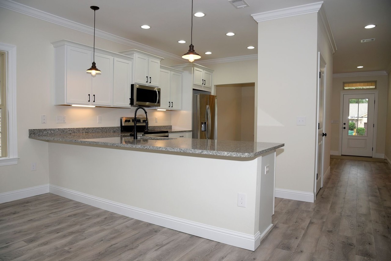 209 Florida St - Photo 3 of 20
