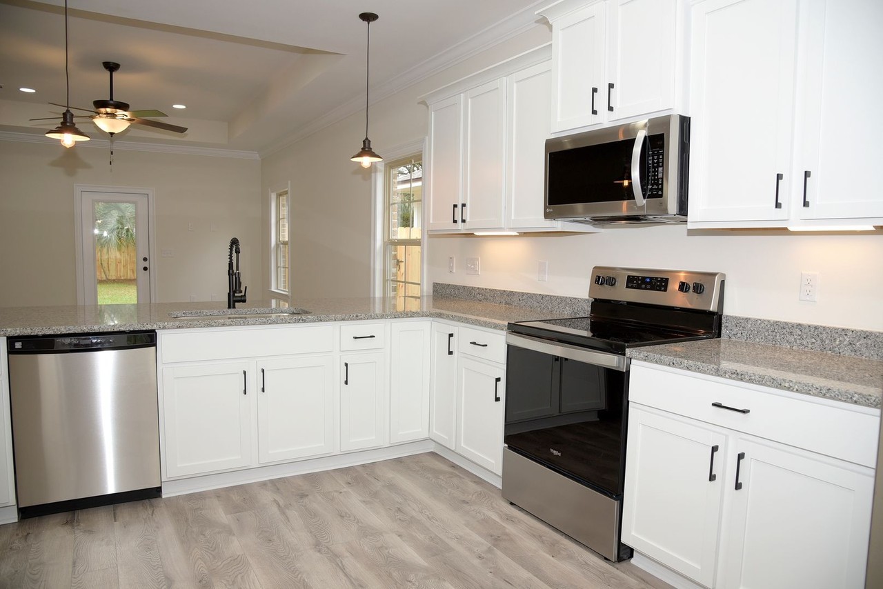 209 Florida St - Photo 4 of 20