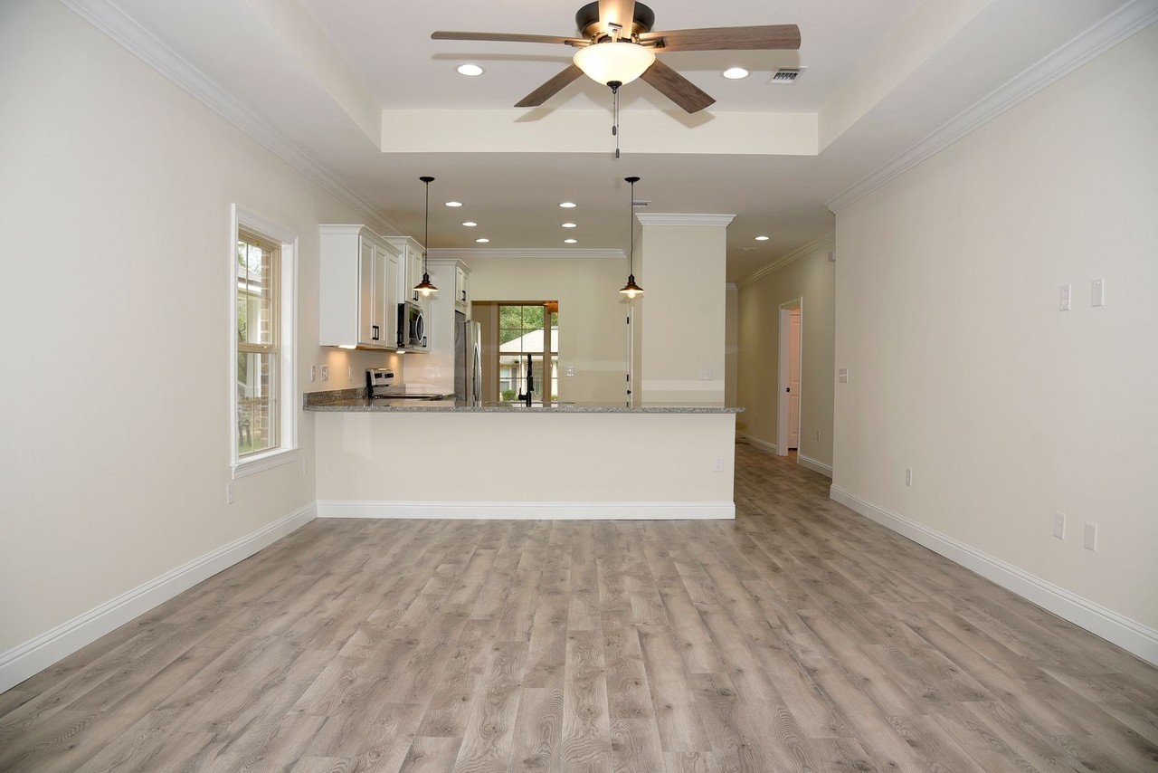 209 Florida St - Photo 6 of 20