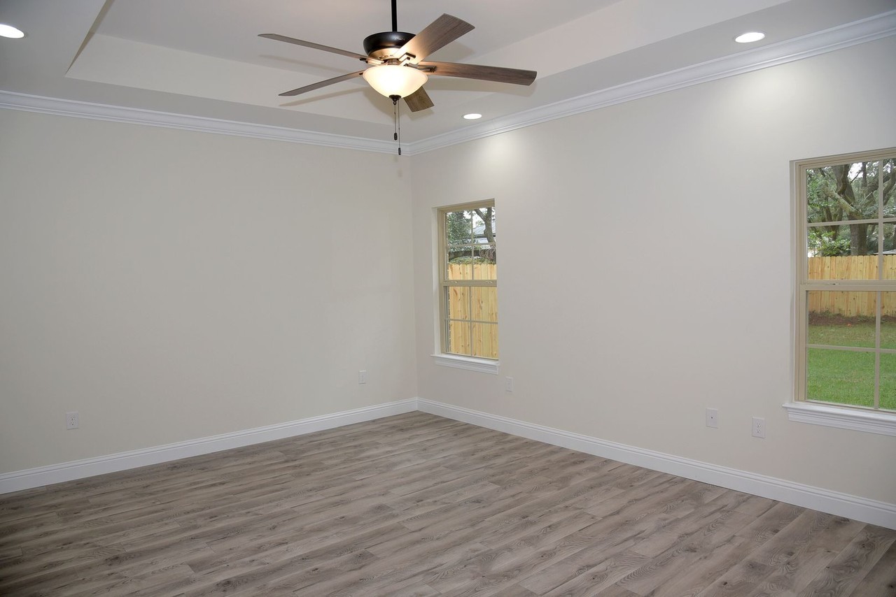 209 Florida St - Photo 7 of 20