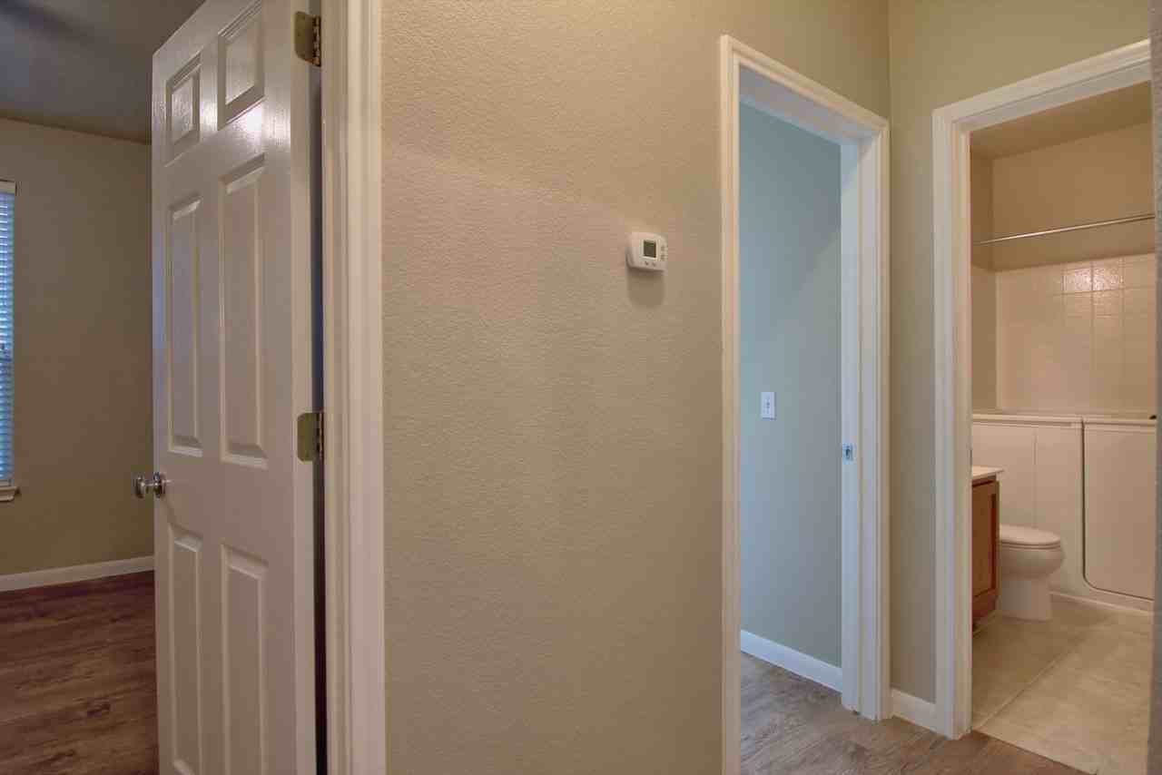 4010 Cargill Dr - Photo 5 of 25