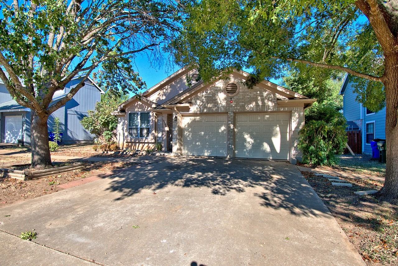 1105 Forest Oaks Path - Photo 2 of 29