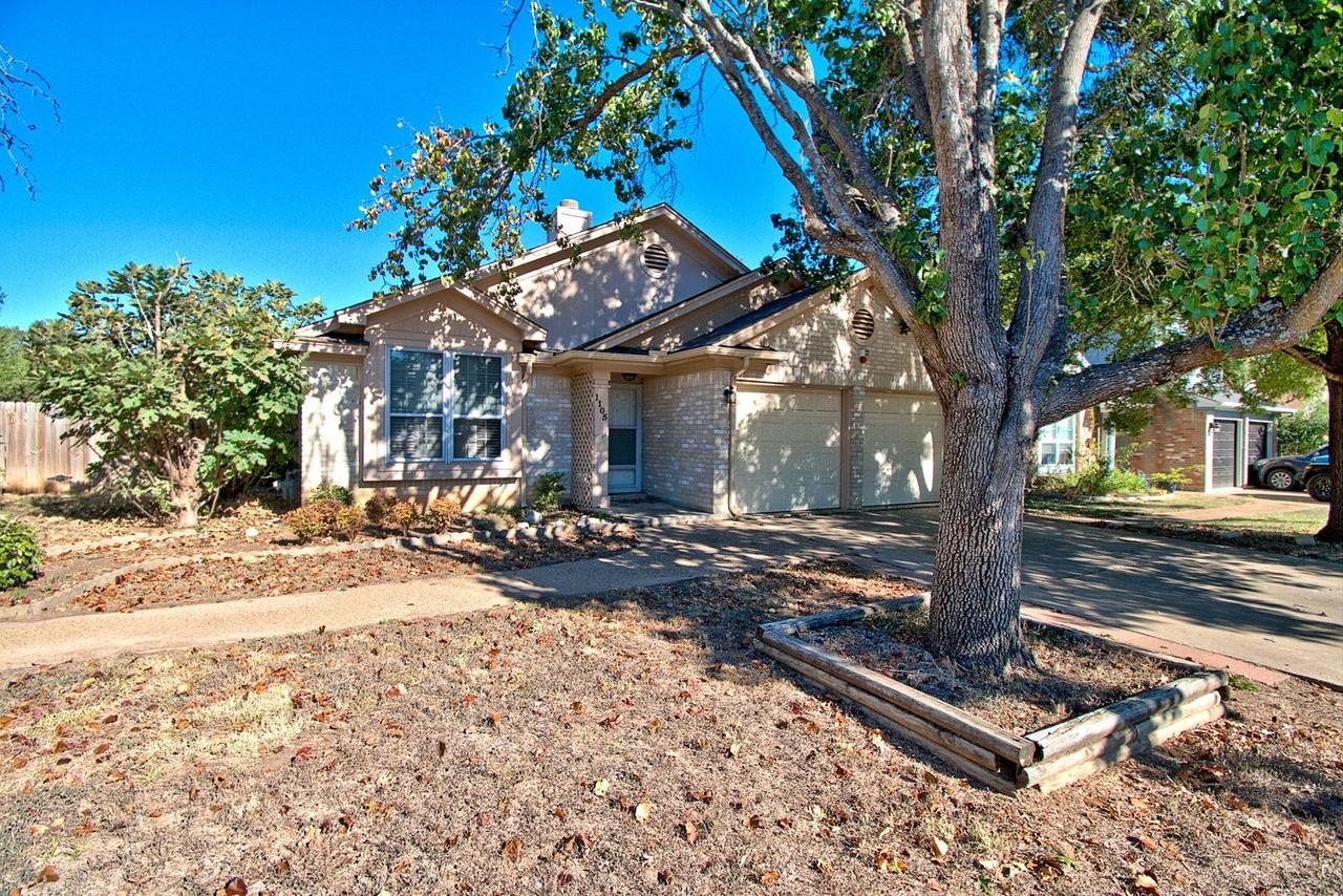 1105 Forest Oaks Path - Photo 3 of 29