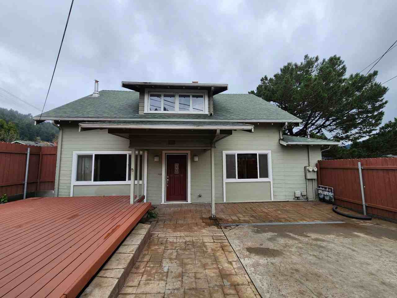 310 Monument Rd - Photo 2 of 26